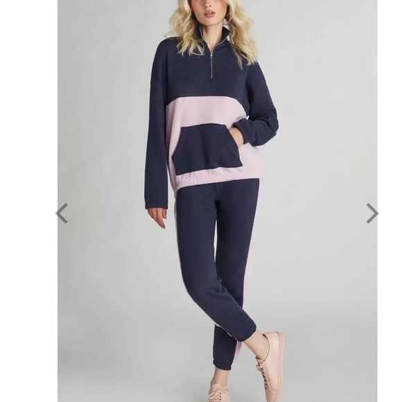 NWT Wildfox Lea Color Block Half Zip Sweatshirt - Picture 5 of 6